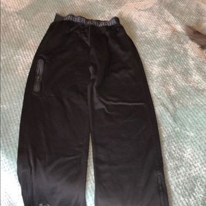 Men’s size S UA sweatpants